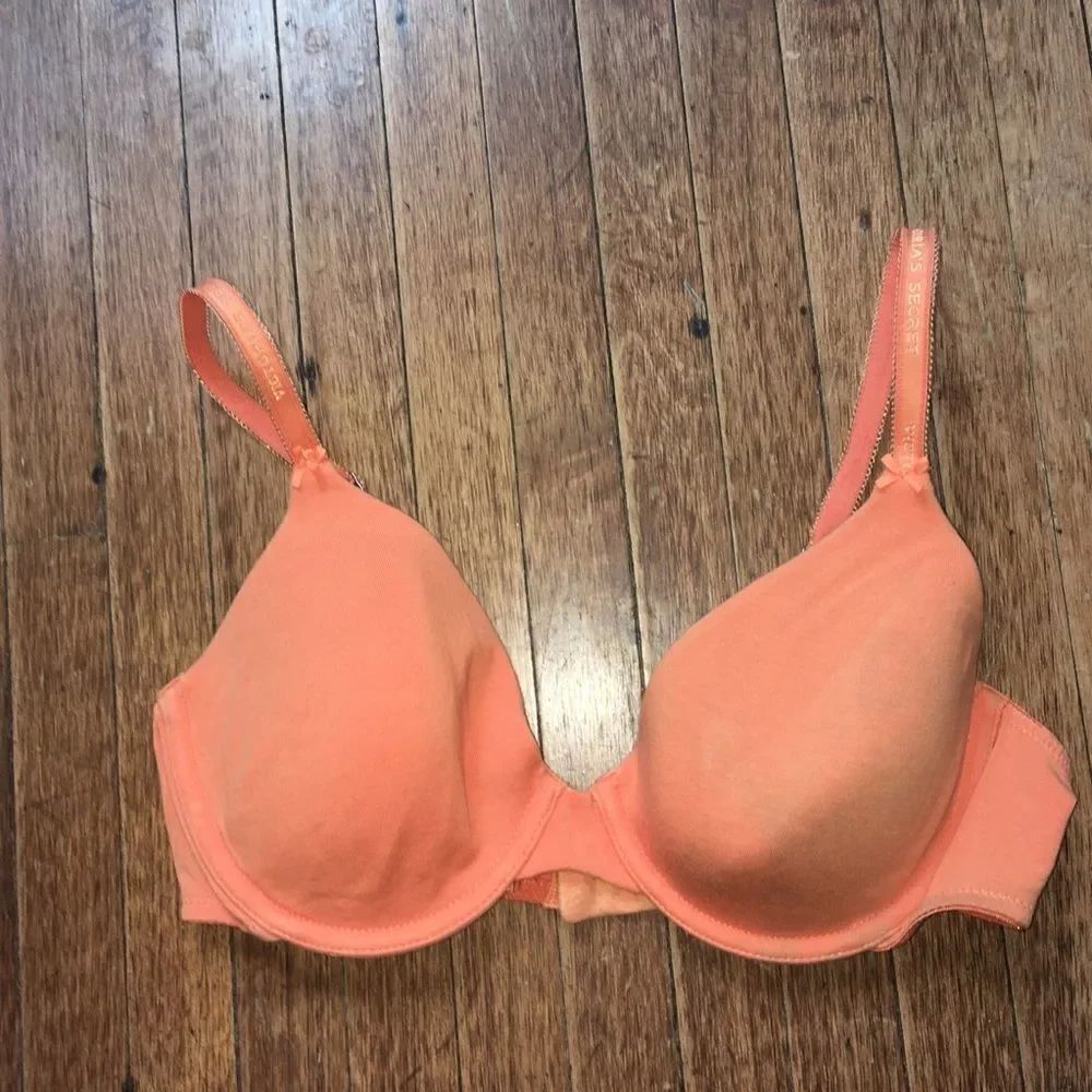 Victoria’s Secret lined perfect coverage orange jersey knit 34C bra